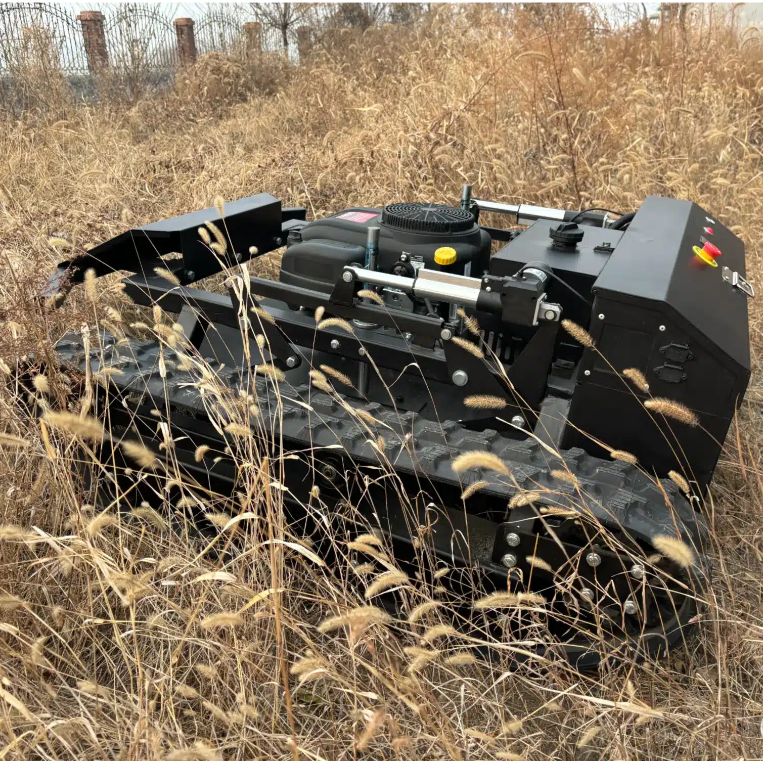 ZOC-90T6 – Robot Tagliaerba Cingolato Radiocomandato-Disponibile da fine febbraio - immagine 4