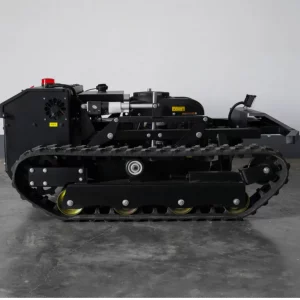 moetitan-80t6-robotic-track-mower-high-grass