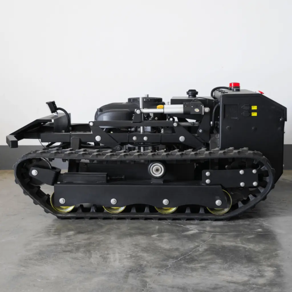 mowtitan-80t6-rc-track-mower-loncin-608cc-1