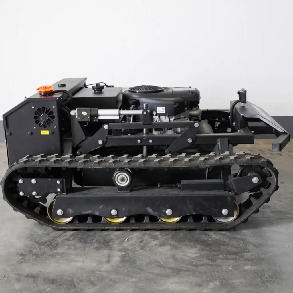 moetitan-90t8-rc-track-mower-briggs-810.-2 moetitan-90t8-rc-track-mower-briggs-810.-2